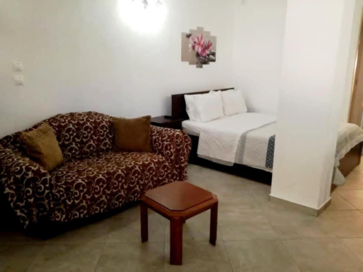 Maria'S Cozy Basement Studio ! Volos Luaran gambar