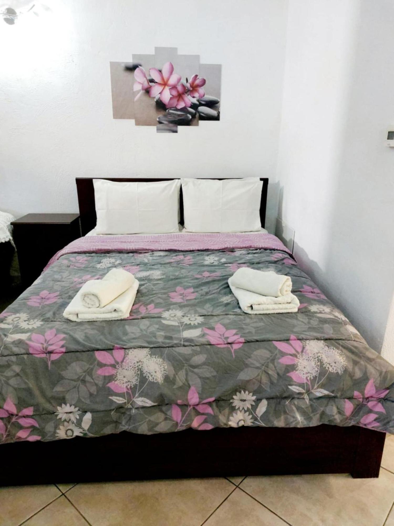 Maria'S Cozy Basement Studio ! Volos Luaran gambar