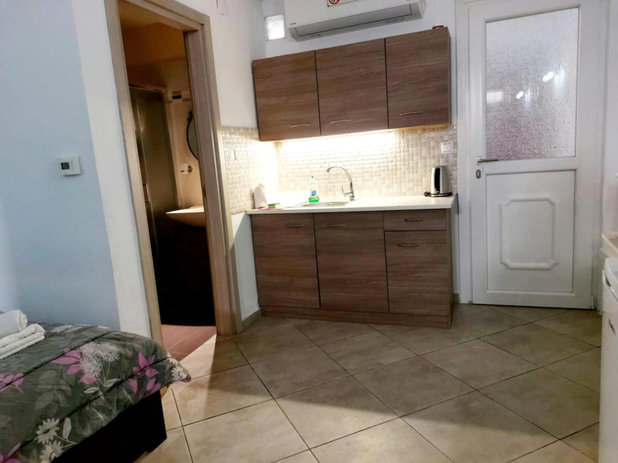 Maria'S Cozy Basement Studio ! Volos Luaran gambar